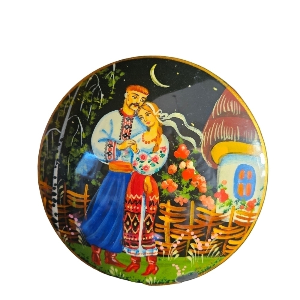 Russian folk art decorative handpainted wooden powder box.